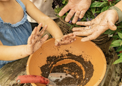 dirty hands with a pot